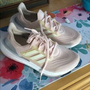 adidas Women’s Light Pink ultra boost